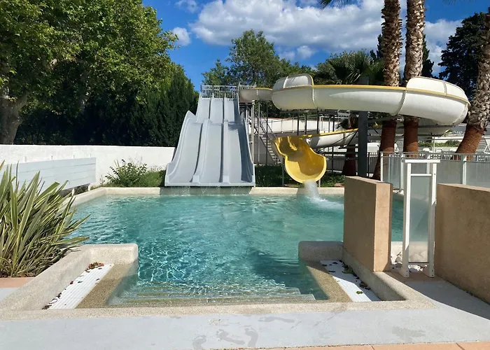 Mobil-home 3 Etoiles 6 Couchages Climatise Avec Piscine Chauffee